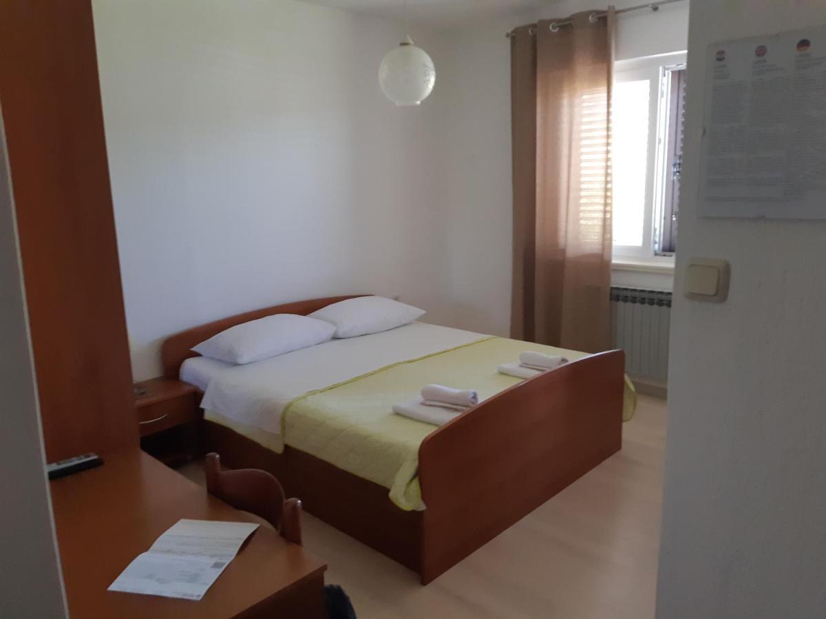 Double Room Jakisnica 4160D 伦 外观 照片